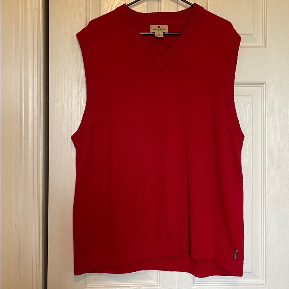 Men’s Woolrich v neck sweater vest 70% Colton/30% lambswool Red Christmas party